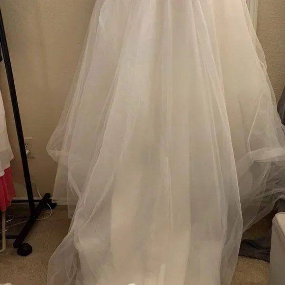 Wedding Dress Size 14 - Picture 7 of 10